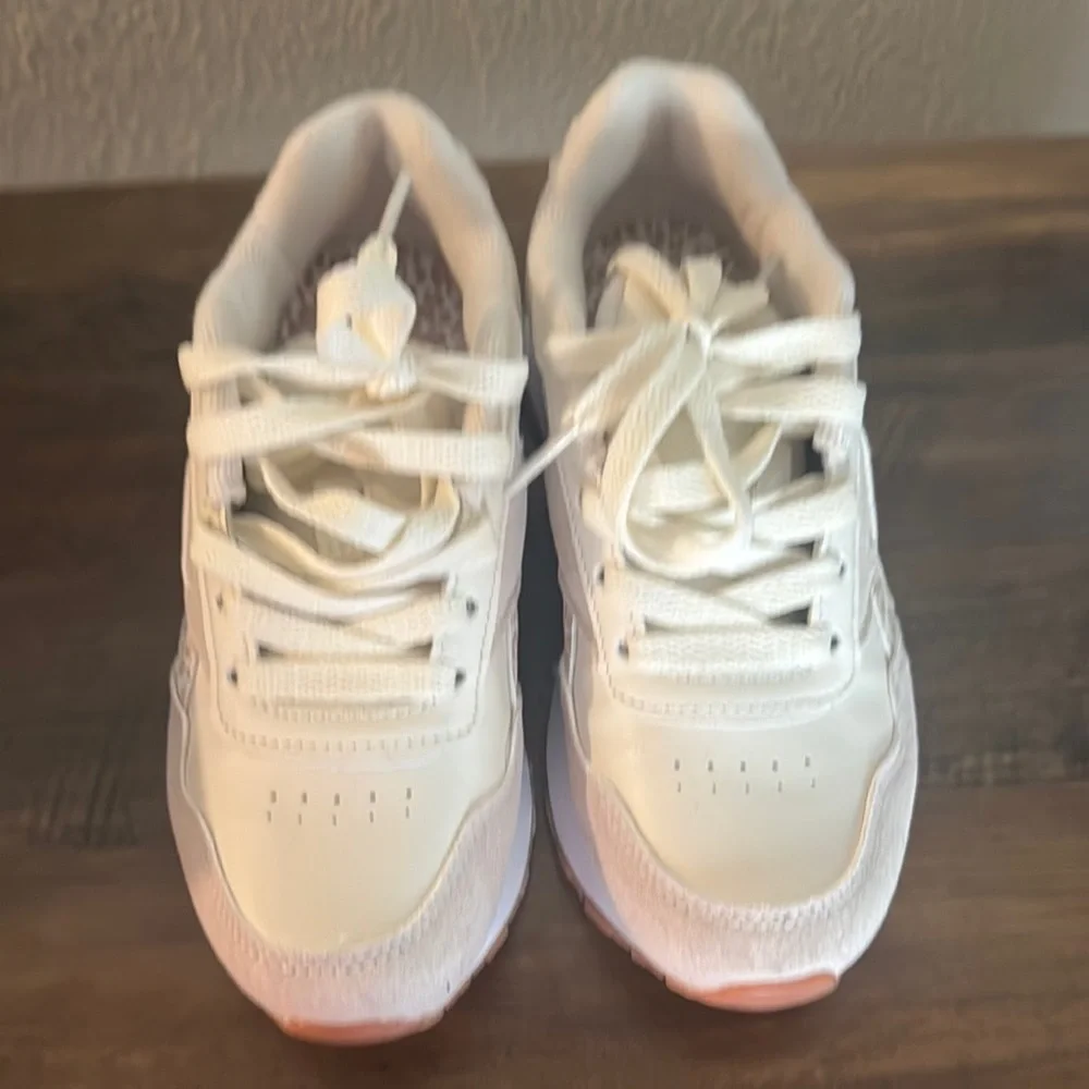 Reebok Cream and Tan Sneakers with Suede and Mesh - Picture 2 of 5